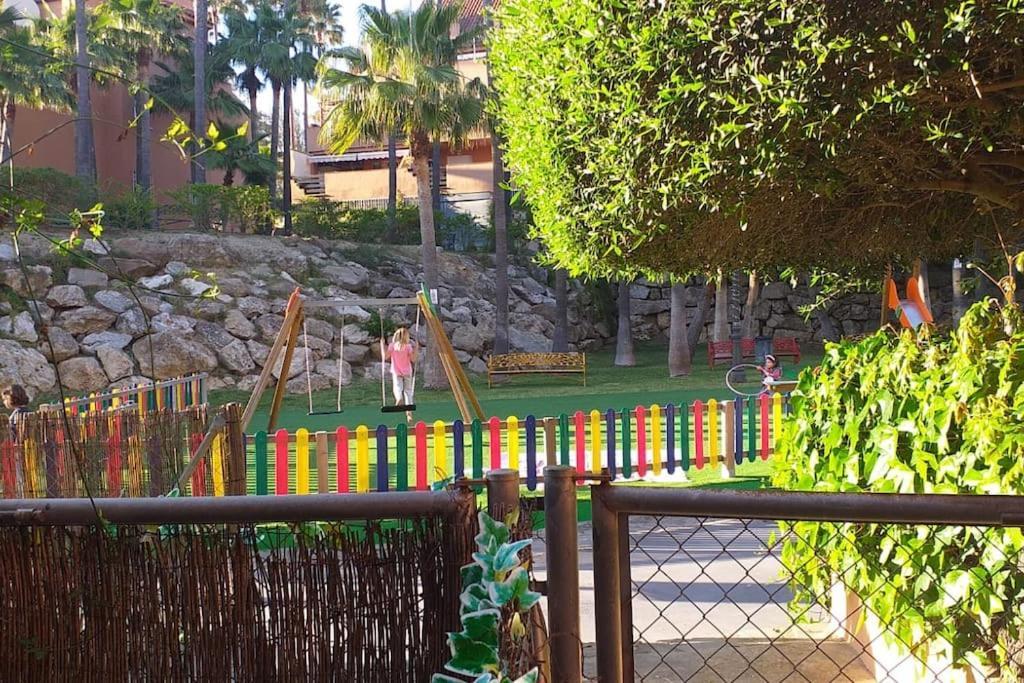 Planta Baja Cerca De La Playa Casares Costa Apartment Luaran gambar